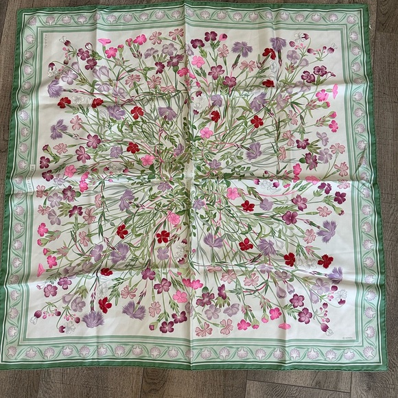 Hermes vintage Floral Patterned Silk Scarf - Picture 1 of 6